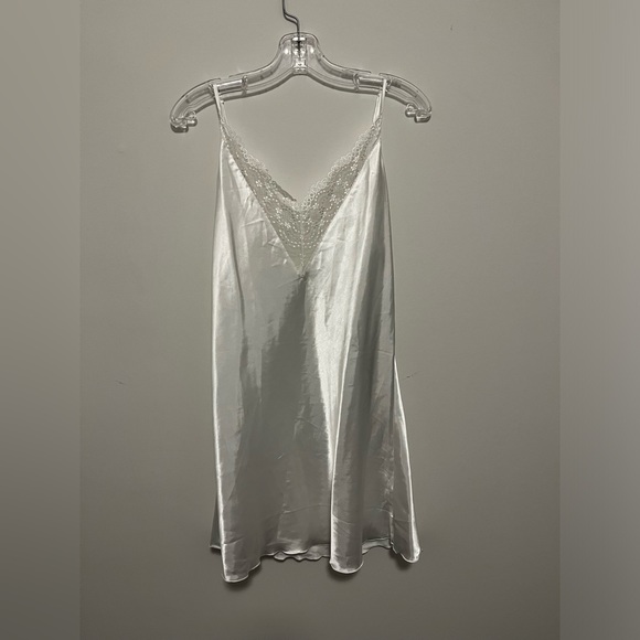 Silky slip and robe - Picture 4 of 5